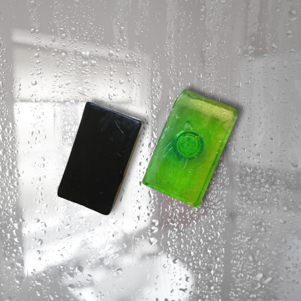 Porte-savon en acier inoxydable fabriqué en France, pratique et se transporte partout.